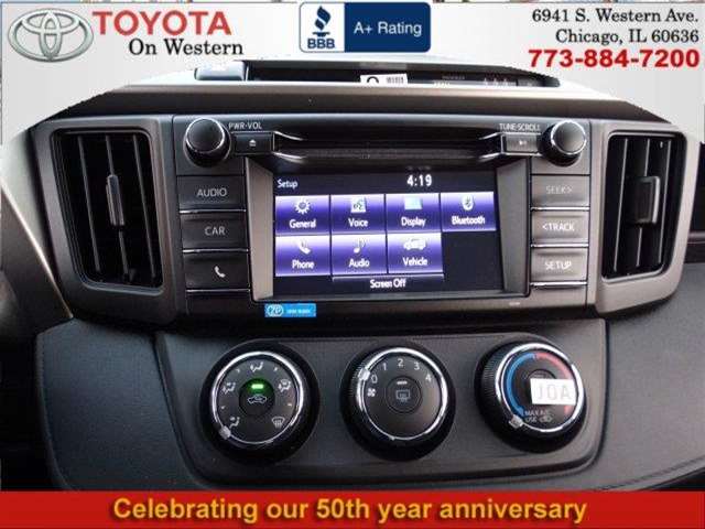 Toyota RAV4 2017 photo 16